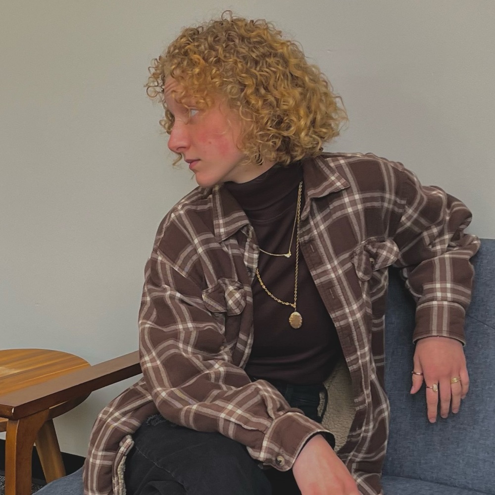 Meet your Posher, Lizzy